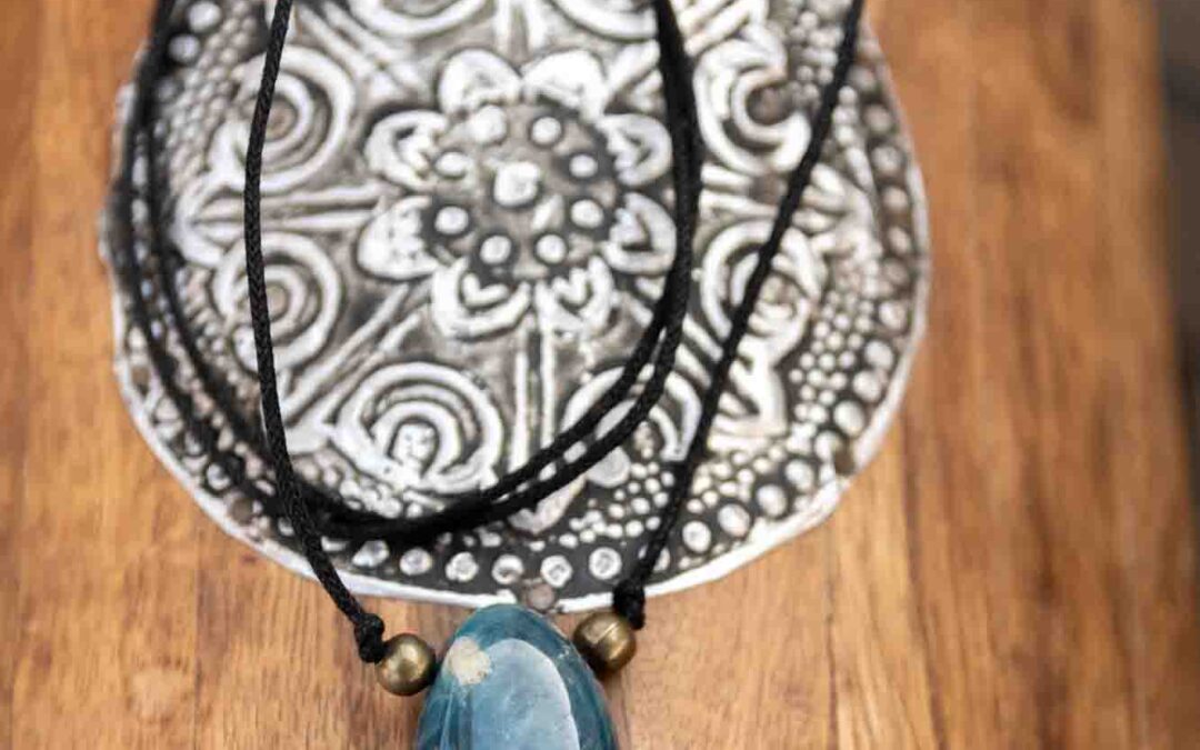 Hippie Halskette mit Apatit blau