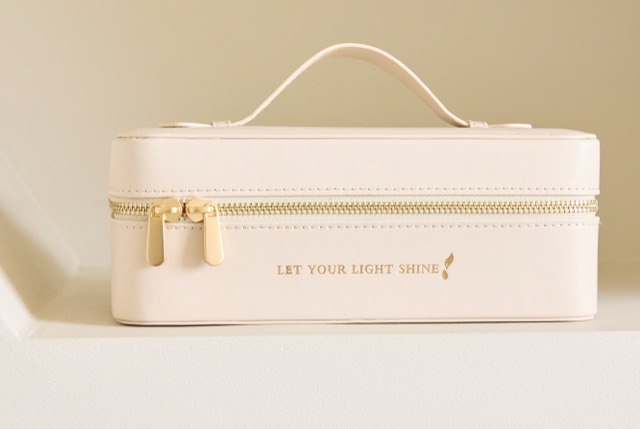 Mittel (EnrolmentPromo_RectangularOilCase_08) silo-1080px-Enrol1